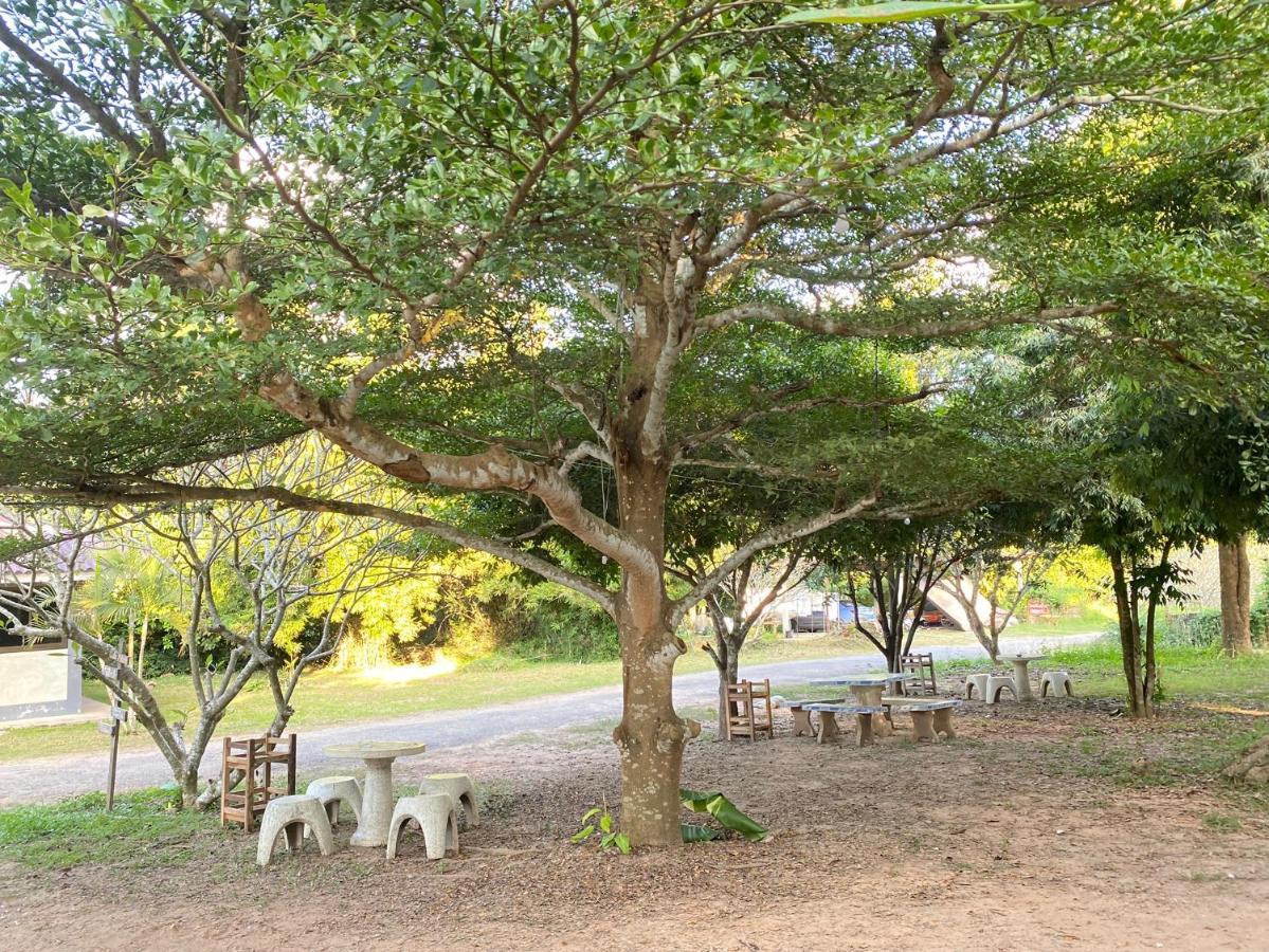 บ้านสวนวงศ์จินดารักษ์ Фаяо Екстериор снимка